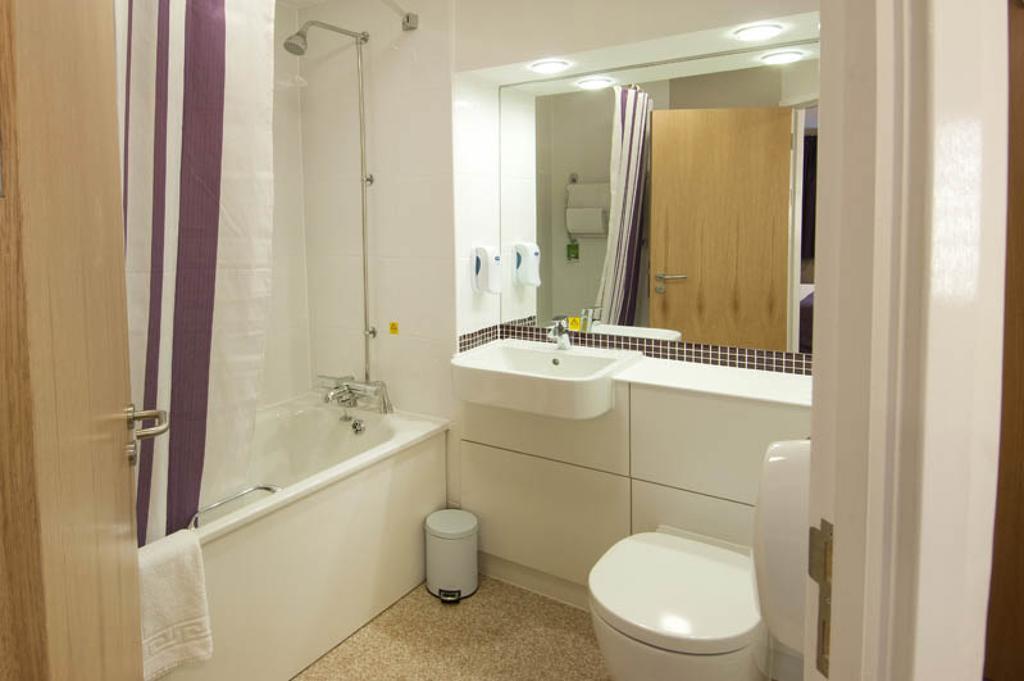 Premier Inn Plymouth City Centre - Sutton Harbour Habitación foto