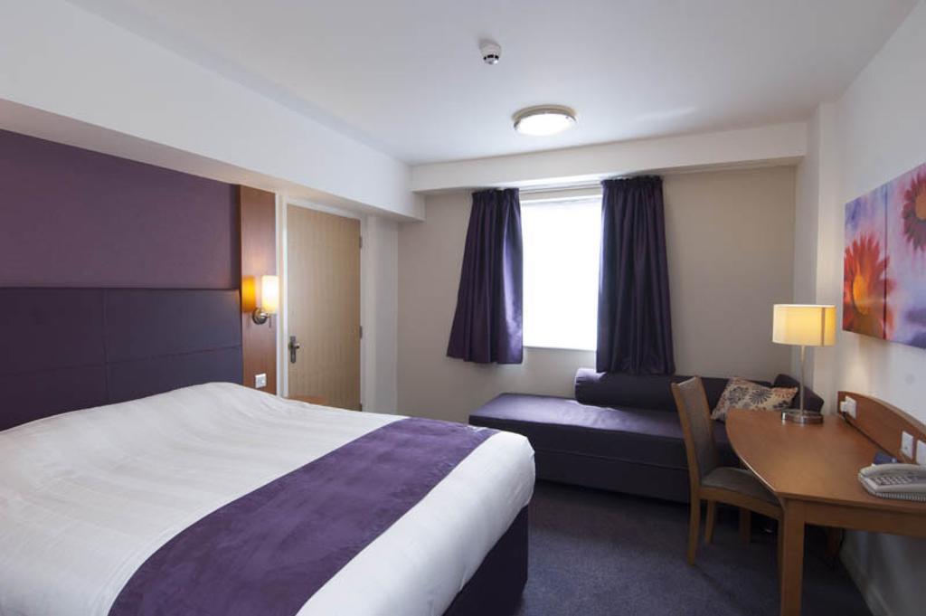 Premier Inn Plymouth City Centre - Sutton Harbour Habitación foto
