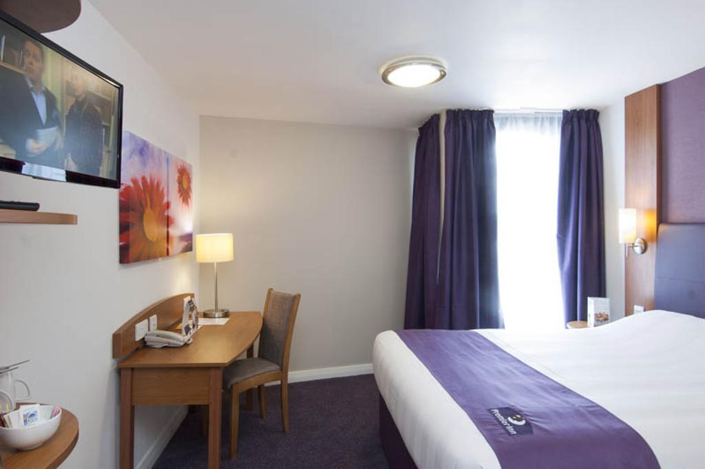 Premier Inn Plymouth City Centre - Sutton Harbour Habitación foto