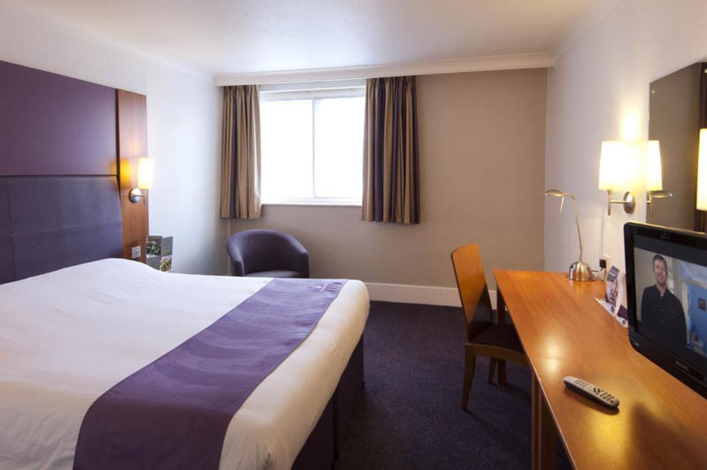 Premier Inn Plymouth City Centre - Sutton Harbour Habitación foto