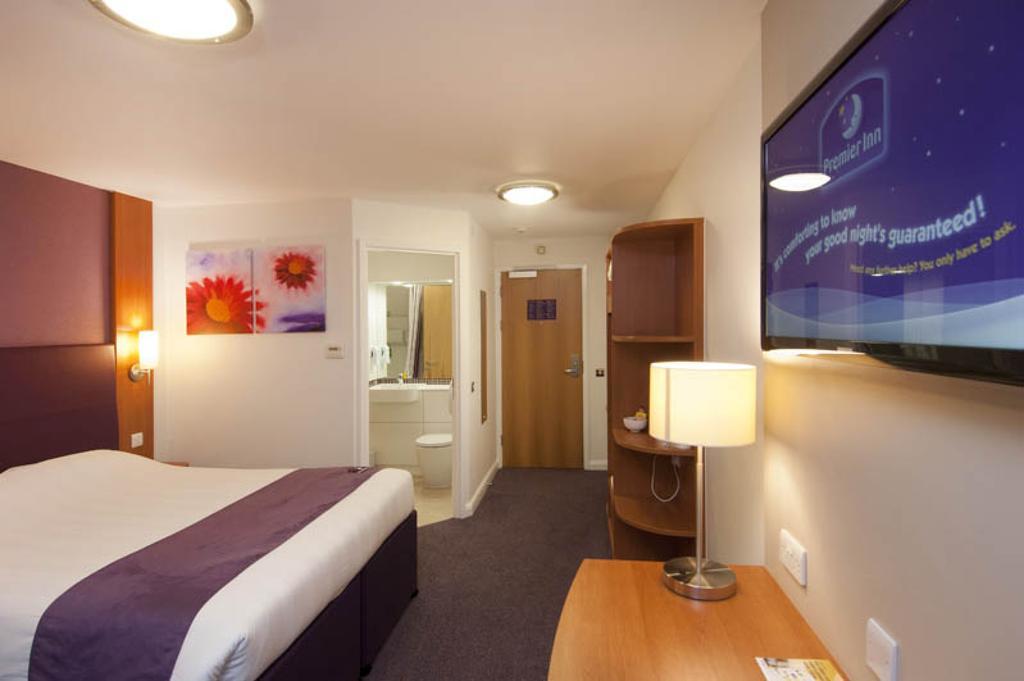 Premier Inn Plymouth City Centre - Sutton Harbour Exterior foto